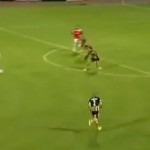 Michel Platini marque un but de 30 mètres ! (VIDEO)