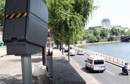 Sécurité routière : les Français contre la suppression des Panneaux radars (VIDEO)