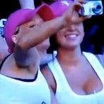 Blonde qui veut se prendre en photo : FAIL (VIDEO)