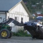 Il arrête son cambrioleur avec un tracteur (VIDEO)