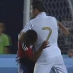 Cristiano Ronaldo fait une prise de Judo à un défenseur en plein match (VIDEO)