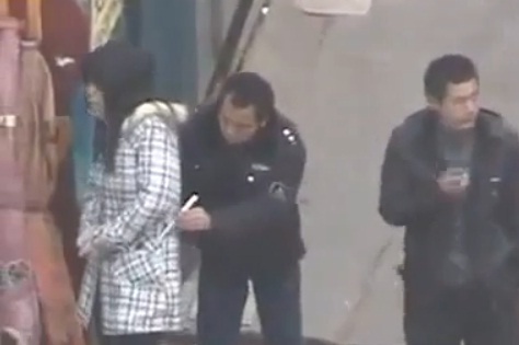 En chine, les Pickpockets utilisent des baguettes (VIDEO)