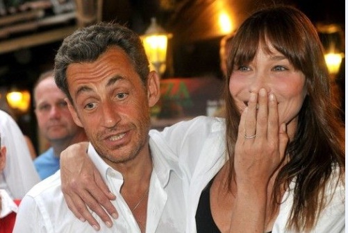 Carla Bruni-Sarkozy a accouché d’une fille (VIDEO)