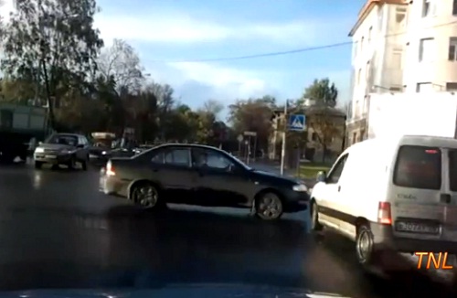 Compilation d’accidents de la route en Russsie (VIDEO)