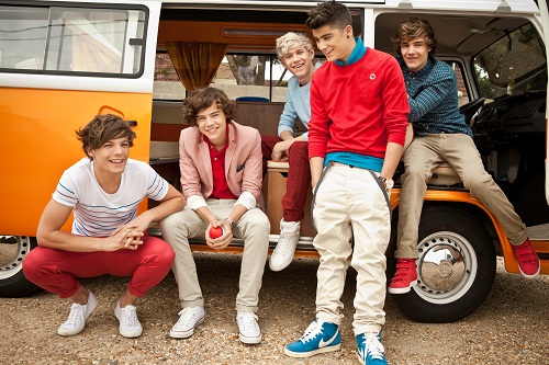 One Direction – Live While We’re Young (CLIP)