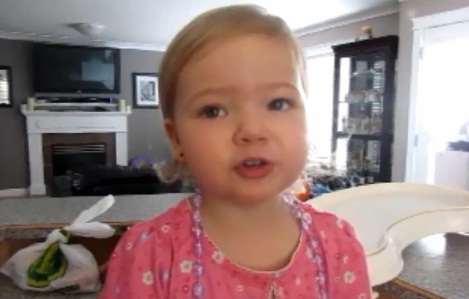 Une petite fille de 2 ans chante &laquo;&nbsp;Someone Like You&nbsp;&raquo; d&rsquo;Adele (VIDEO)