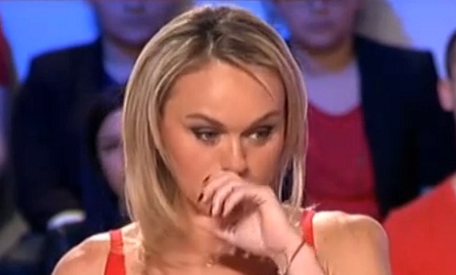 Cécile de Ménibus en larmes en parlant de Mouss Diouf (VIDEO)