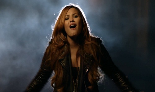 Demi Lovato – Give Your Heart a Break (CLIP)
