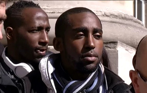 Délit de faciès : 15 personnes portent plainte contre l’Etat pour discrimination (VIDEO)