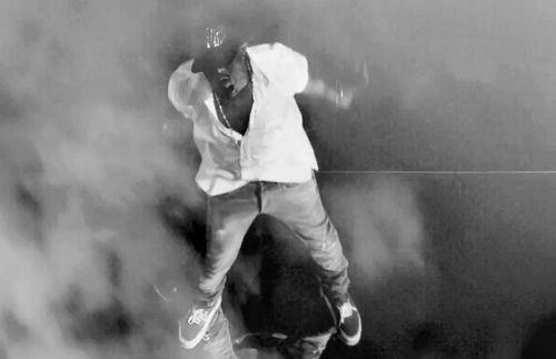 Kanye West – Lost in The World (CLIP)