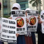 Lady Gaga : son concert annulé en Indonésie sous la pression des islamistes (VIDEO)