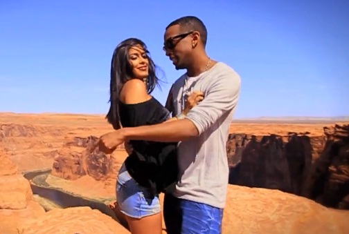 Colonel Reyel en couple avec Ayem dans son nouveau clip, Toi et moi (CLIP)