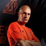 Le nouveau maillot de l&rsquo;OM, conçu par Akhenaton (PHOTOS ET VIDEO)