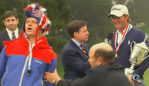 Us Open : Interview perturbée par un « homme-oiseau » (VIDEO)