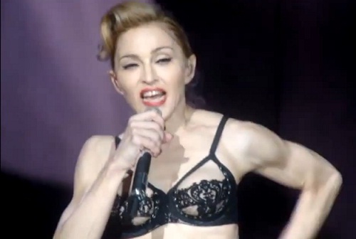 Madonna huée et insultée par ses fans après son concert à l’Olympia (VIDEO)