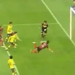 Superbe but de Mauricio Molina d&rsquo;un «coup du scorpion» (VIDEO)