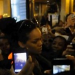 Rihanna provoque une &laquo;&nbsp;émeute&nbsp;&raquo; à la Gare du Nord (VIDEO)