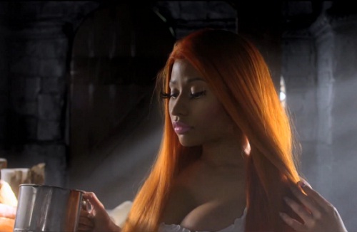 Nicki Minaj – Va Va Voom (CLIP)