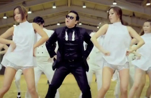 Mash-up avec les &laquo;&nbsp;meilleures&nbsp;&raquo; chansons Pop de 2012 (VIDEO)