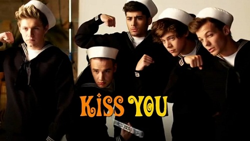 One Direction – Kiss You (CLIP)