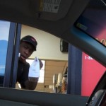 L&rsquo;homme invisible au Mc Drive Part 2 (VIDEO)