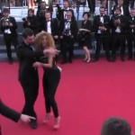 Cannes 2013 : Afida Turner se fait virer du tapis rouge (VIDEO)