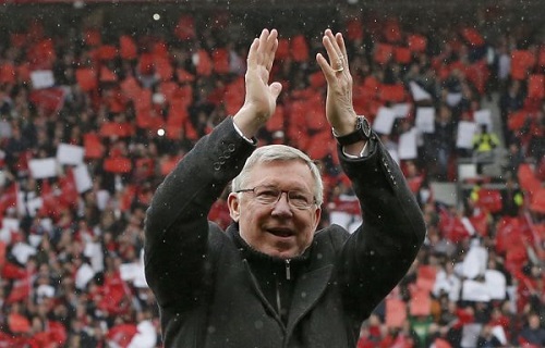 Manchester United : les adieux de Sir Alex Ferguson (VIDEO)