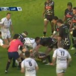 Rugby : 3 bagarres gérérales lors de Pau-La Rochelle (VIDEO)