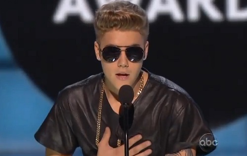Billbaord Awards 2013 : Justin Bieber hué par le public