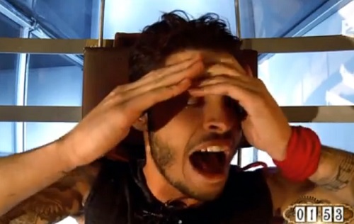 Baptiste Giabiconi terrorisé dans Fort Boyard !