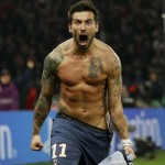 OM – PSG : Lavezzi fait tomber un cameraman (VIDEO)