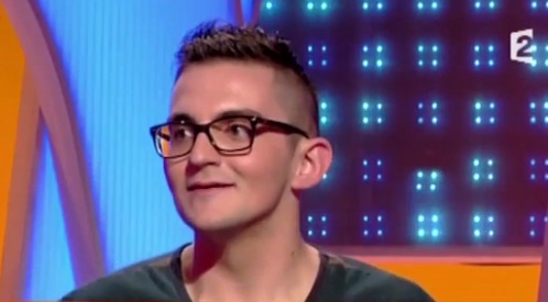 Nagui se moque du physique d’un candidat (VIDEO)