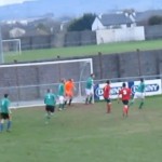 Il marque un but à la Bergkamp (VIDEO)
