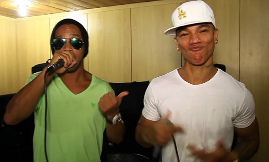 Ronaldinho s’essaye à la musique ! (VIDEO)