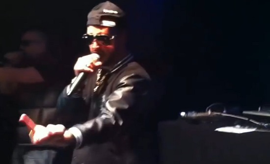 Le rappeur Seth Gueko interrompt son concert à cause d’un fan (VIDEO)