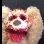 La peluche qu&rsquo;il ne faut jamais offrir à un enfant (VIDEO)