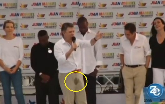 Le président colombien se pisse dessus en plein discours (VIDEO)