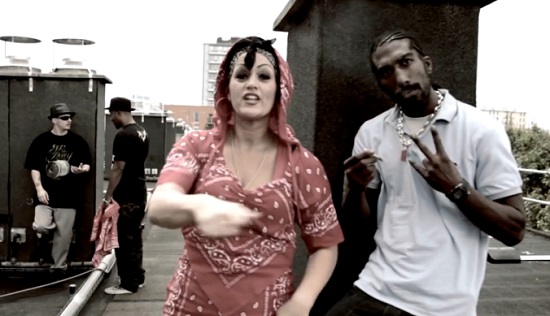 La rappeuse de Sarcelles Kalibra, devoile son clip « Sans Relâche » (CLIP)