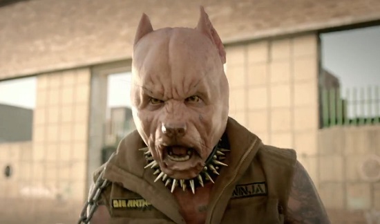 Die Antwoord : Découvrez le clip déjanté de « Pitbull Terrier » (CLIP)