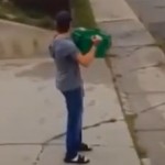 Découvrez le très expéditif &laquo;&nbsp;Bicycle Ice bucket challenge&nbsp;&raquo; (vidéo)