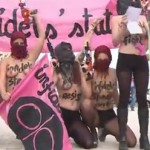 Paris : les Femen manifestent topless contre l&rsquo;Etat Islamique (vidéo)