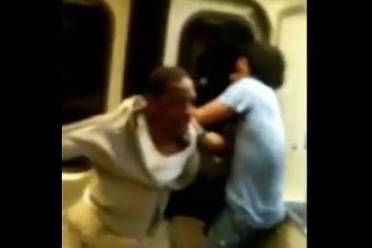 USA : il tente de jetter un homme d’un train en marche (vidéo)