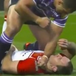 Un joueur de rugby perd son sang froid et cogne un adversaire (vidéo)