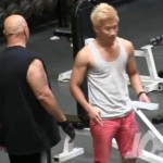 Se droguer dans une salle de sport (caméra cachée)