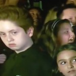 Un enfant fait sa diva en direct à la télé (vidéo)