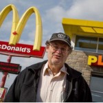 Il trouve une souris morte dans son café au McDo (photos)