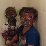 Un papa fait la morale à ses fils recouverts de peinture ! (vidéo)