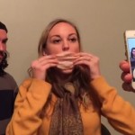 Elle avale une tranche de dinde en moins d&rsquo;une seconde (vidéo)