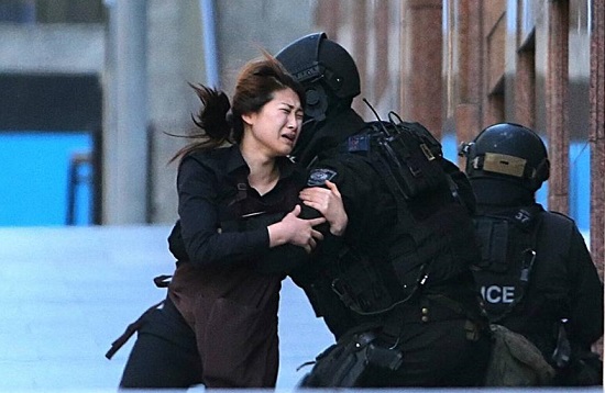 Prise d’otages à Sydney : la vidéo de l’assaut de la police (vidéo)