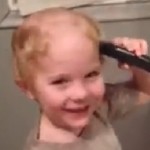 Catastrophe ! Cet enfant confond tondeuse et brosse à cheveux ! (vidéo)